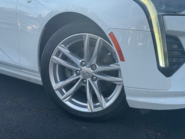 2023 Cadillac CT4 Luxury