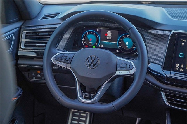 2026 Volkswagen Atlas Cross Sport 2.0T SEL R-Line Black