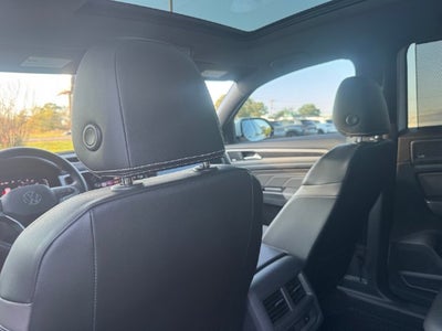 2022 Volkswagen Atlas Cross Sport 3.6L V6 SEL Premium R-Line
