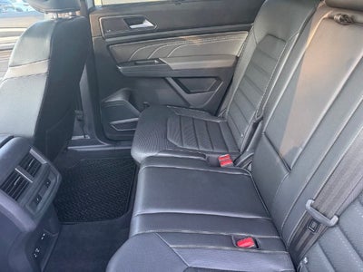 2022 Volkswagen Atlas Cross Sport 3.6L V6 SEL Premium R-Line