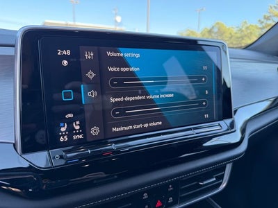 2024 Volkswagen Atlas Cross Sport 2.0T SE w/Technology