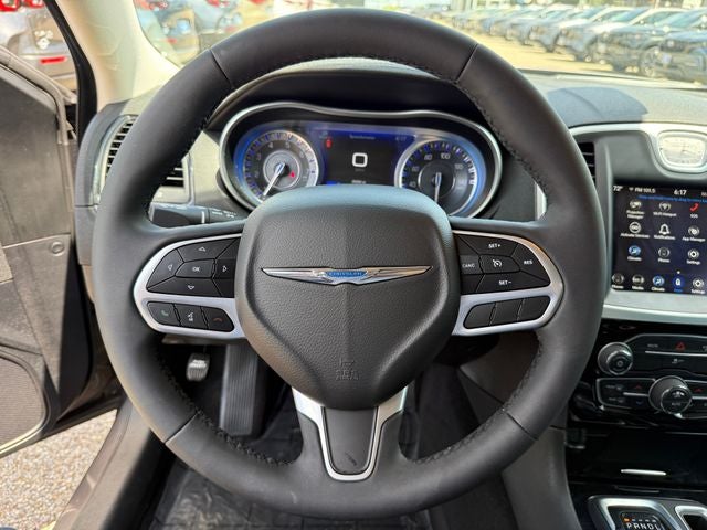 2023 Chrysler 300 Touring