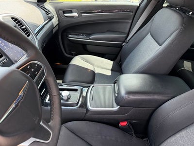 2023 Chrysler 300 Touring