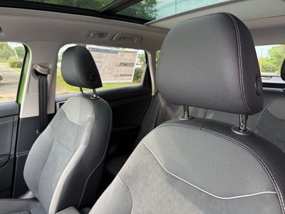 2026 Volkswagen Taos 1.5T SE Black