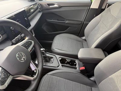 2026 Volkswagen Taos 1.5T SE Black