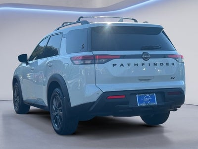 2022 Nissan Pathfinder SV