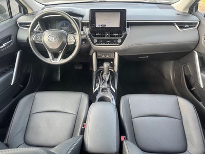 2025 Toyota Corolla Cross XLE