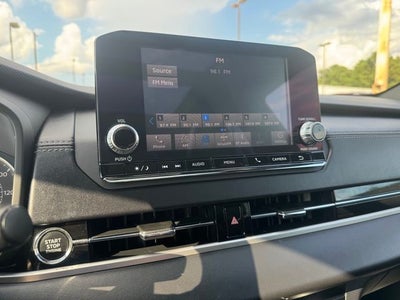 2022 Mitsubishi Outlander Base
