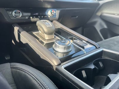 2022 Mitsubishi Outlander Base