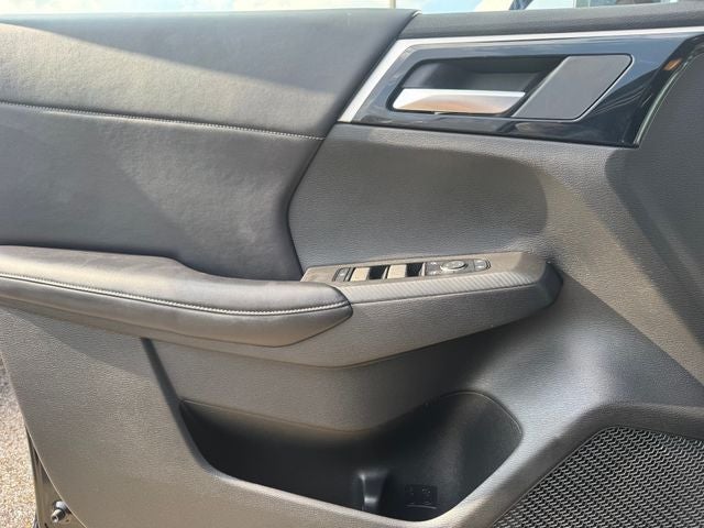 2022 Mitsubishi Outlander Base