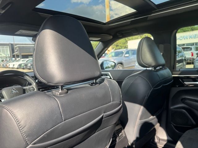 2022 Mitsubishi Outlander Base