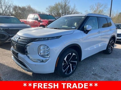 2024 Mitsubishi Outlander Base