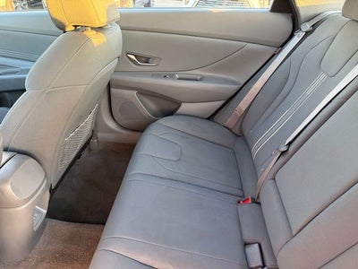 2025 Hyundai Elantra SEL Convenience