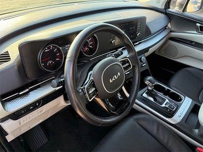 2024 Kia Carnival LX Seat Package