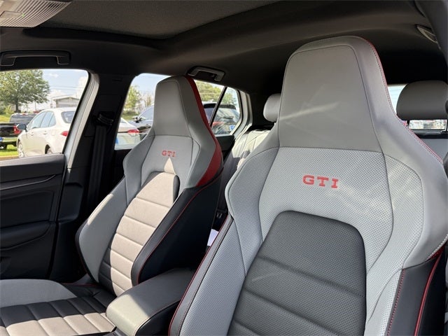 2025 Volkswagen Golf GTI 2.0T SE